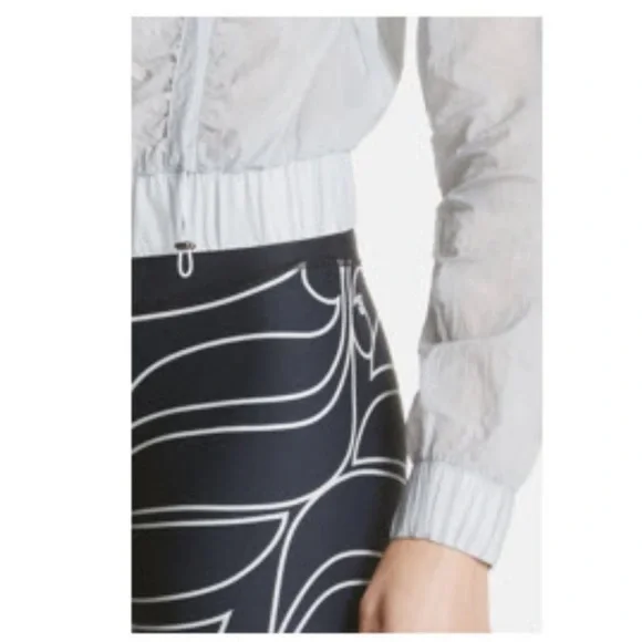 NWOT FABLETICS Donovan ruched light cover up windbreaker perfect after workout! - Picture 6 of 11